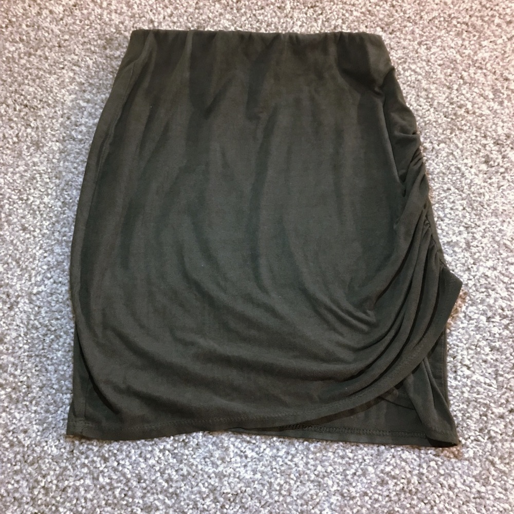 LA hearts suede skirt